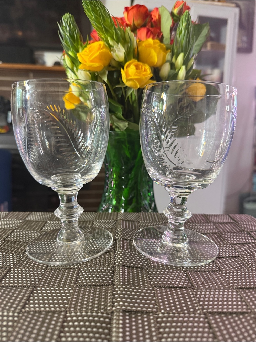 Vintage Etched Crystal Wine Glasses Palm Frond Leaf Design Set of 2 (5.5")